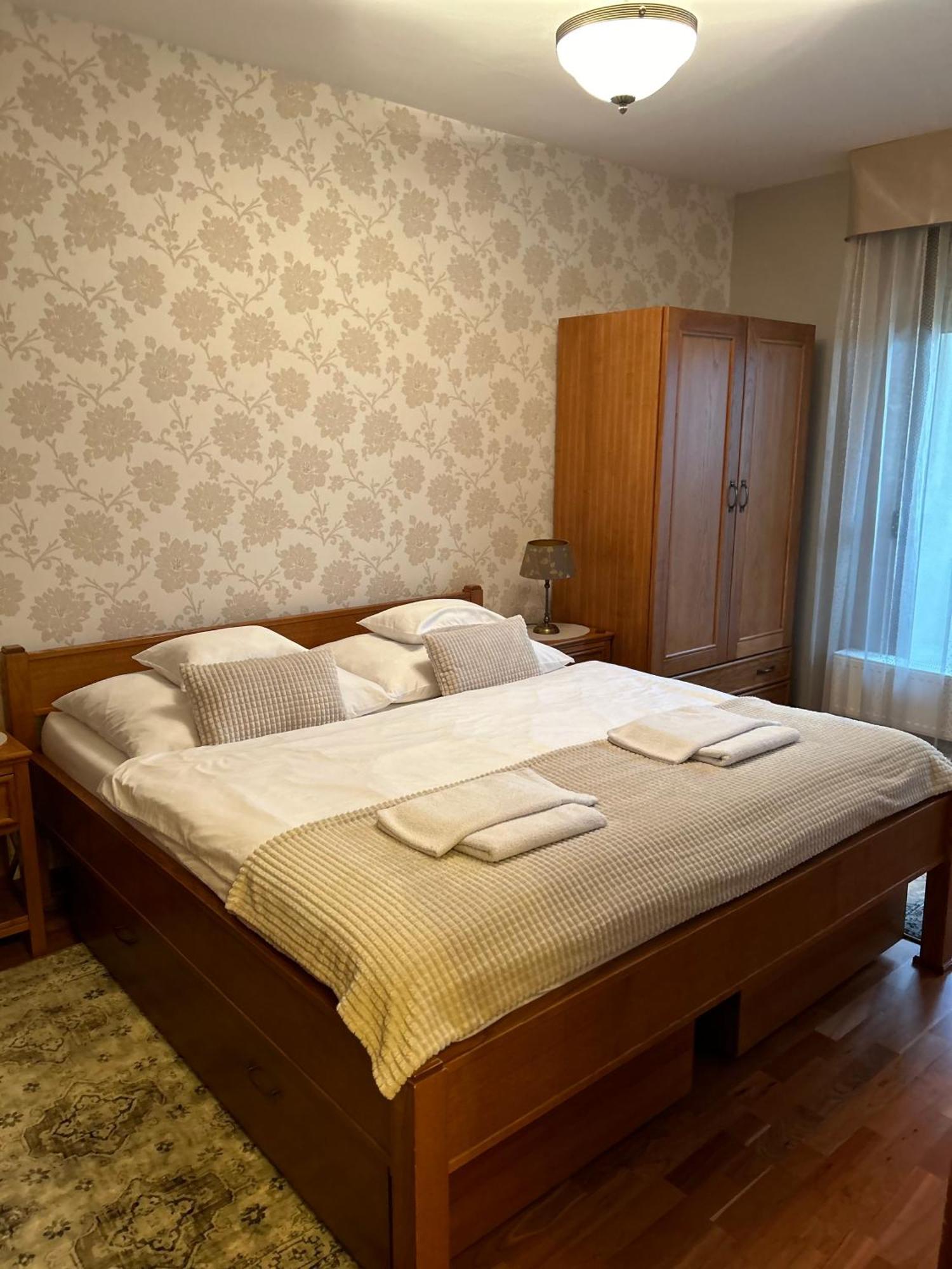 Danube Terrace Elegant With 2 Bedroom With Free Air Conditioner And Private Parking Βουδαπέστη Εξωτερικό φωτογραφία